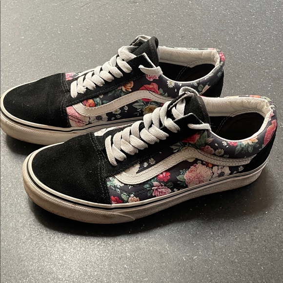 Vans Shoes - Vans Women's Black Floral Low-Top Sneakers